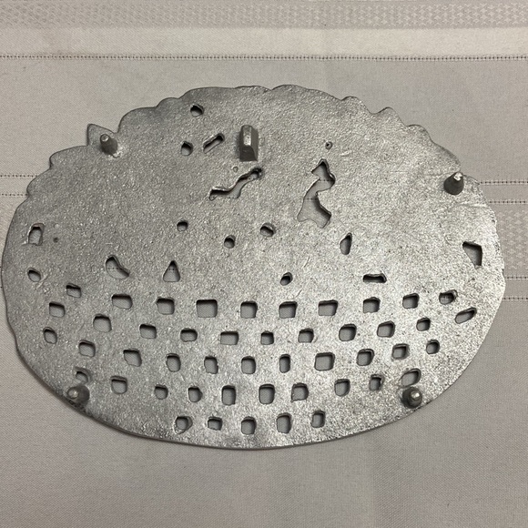 Vintage Trivet- Pewter Kitchen Footed Trivet -EUC - Picture 3 of 5